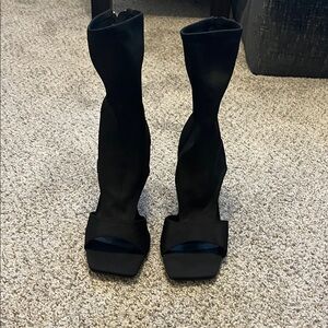 Elegant Black Open Toed Heeled Boots